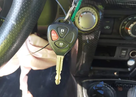 2019 Toyota 4Runner Sr5 z USA, uszkodzony, nr VIN JTEZU5JRXK5203808